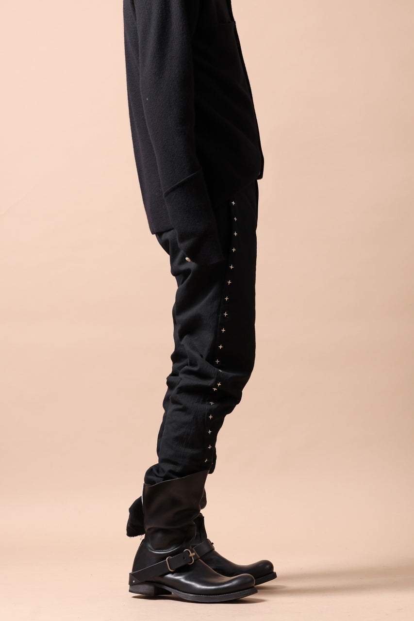 画像をギャラリービューアに読み込む, m.a+ 3 pocket silver cross studds tight pants / P1CM/S/CM4 (BLACK)