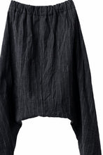 Load image into Gallery viewer, m.a+ 2 vertical pocket elastic waist sarouel / PU521/CWST (BLACK/WHITE)