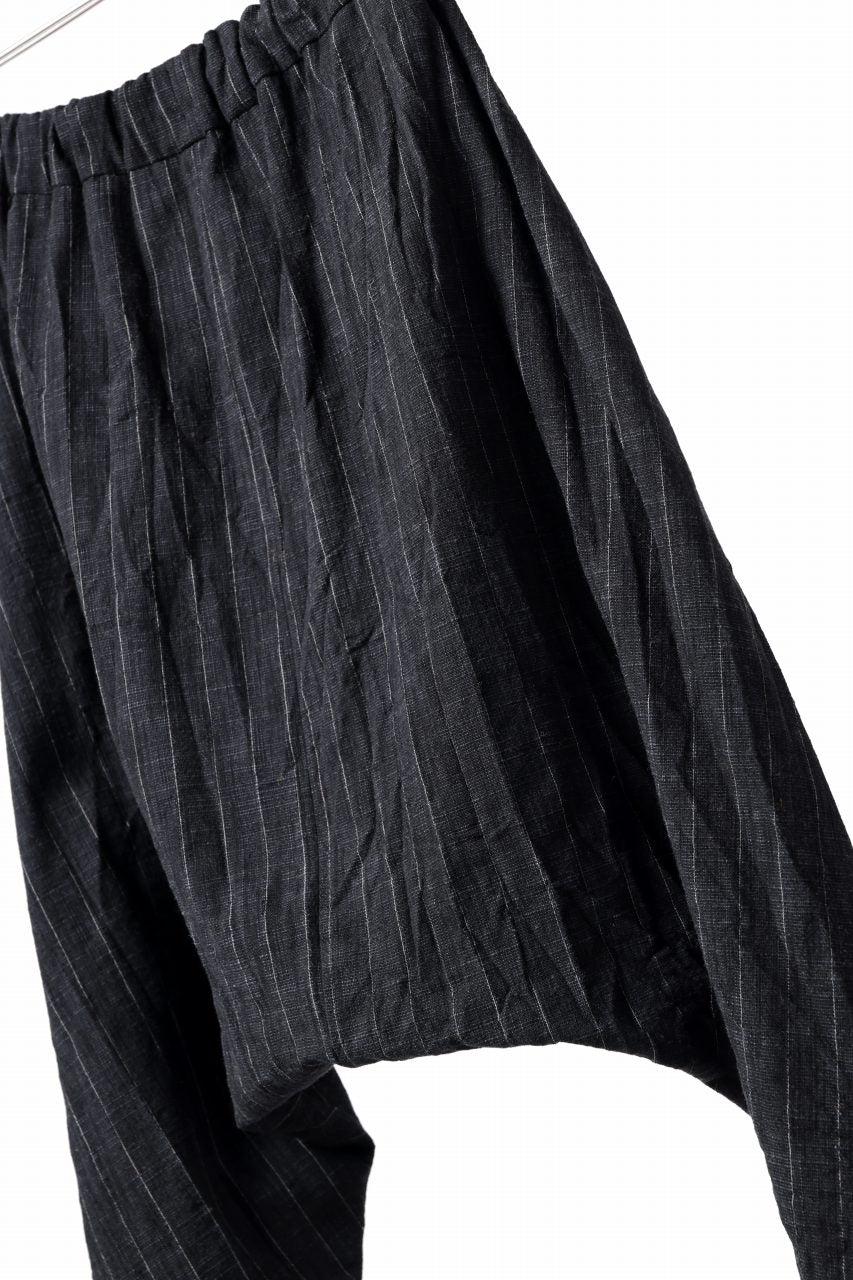 Load image into Gallery viewer, m.a+ 2 vertical pocket elastic waist sarouel / PU521/CWST (BLACK/WHITE)