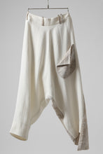 Load image into Gallery viewer, SOSNOVSKA ASYMMETRIC OVERWIDE PANTS (IVORY x BEIGE)
