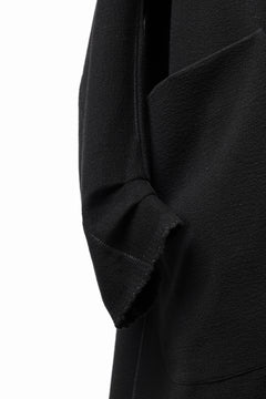 画像をギャラリービューアに読み込む, SOSNOVSKA STITCHED HOODY COAT (BLACK)