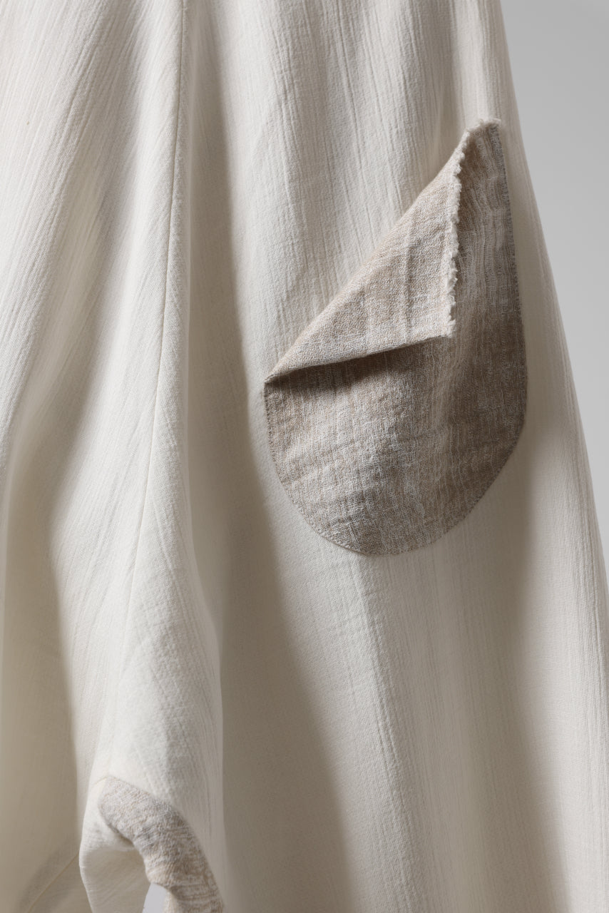 Load image into Gallery viewer, SOSNOVSKA ASYMMETRIC OVERWIDE PANTS (IVORY x BEIGE)