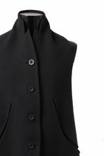 画像をギャラリービューアに読み込む, SOSNOVSKA CLOSED WOOLED VEST (BLACK)