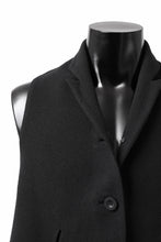 画像をギャラリービューアに読み込む, SOSNOVSKA CLOSED WOOLED VEST (BLACK)