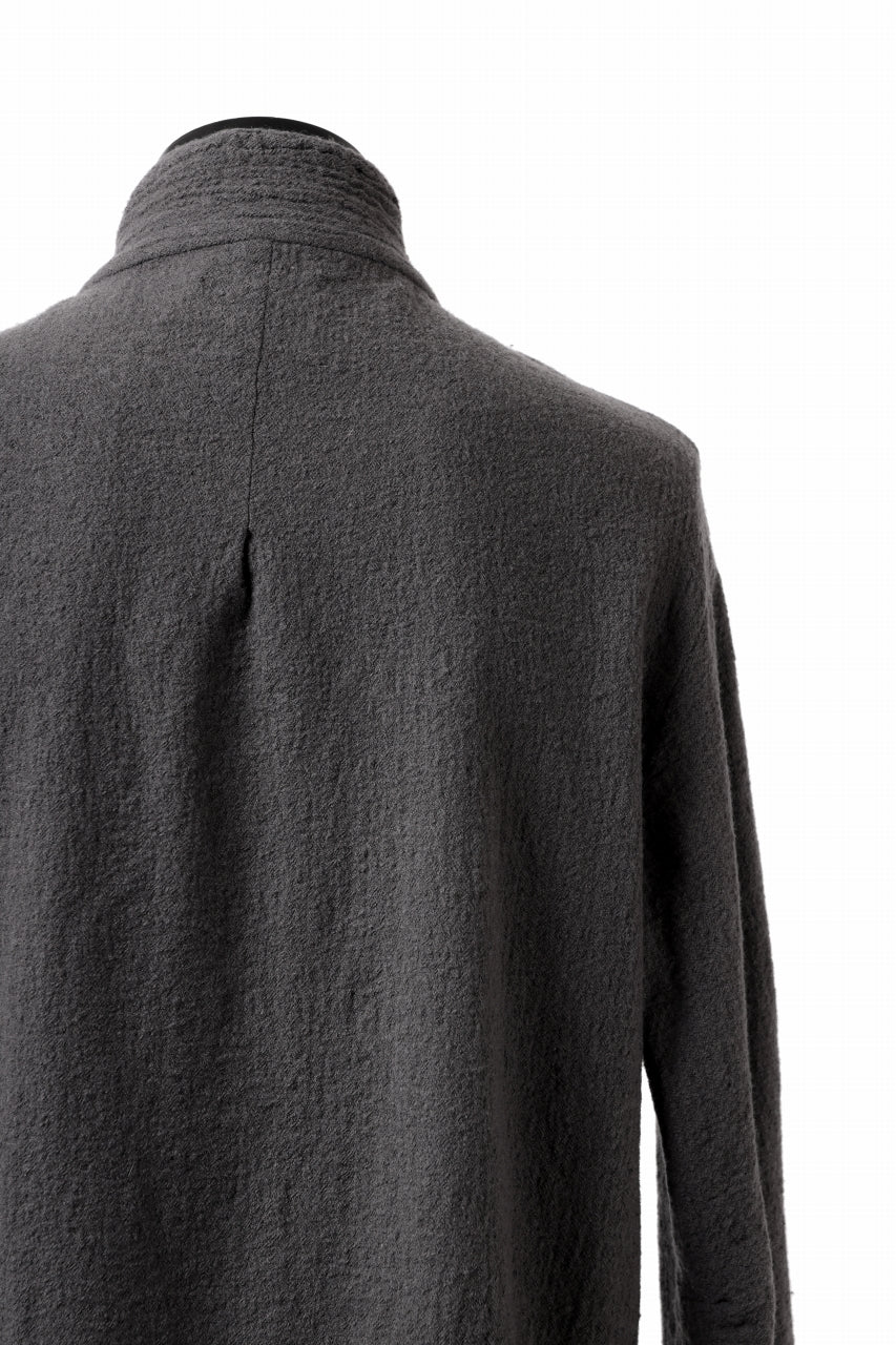 画像をギャラリービューアに読み込む, SOSNOVSKA CRUMPLED EDGES SHIRT (GREY)