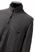 画像をギャラリービューアに読み込む, SOSNOVSKA CRUMPLED EDGES SHIRT (GREY)