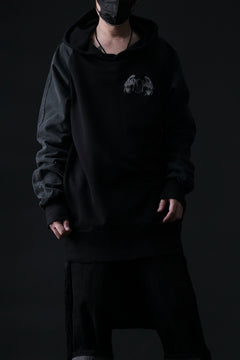 画像をギャラリービューアに読み込む, MASSIMO SABBADIN HOODY wt. HAND DYED VINTAGE DENIM SLEEVE (black)