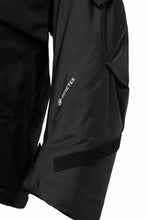 画像をギャラリービューアに読み込む, D-VEC x ALMOSTBLACK HOODED JACKET / GORE-TEX PRODUCT 2L PRIMALOFT SHELL (BLACK)