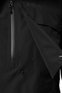 画像をギャラリービューアに読み込む, D-VEC x ALMOSTBLACK HOODED JACKET / GORE-TEX PRODUCT 2L PRIMALOFT SHELL (BLACK)