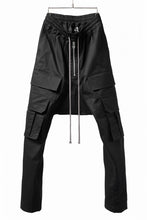 Load image into Gallery viewer, A.F ARTEFACT FRONT ZIP CARGO SAROUEL EASY PANTS (BLACK)