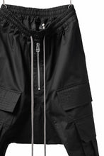 Load image into Gallery viewer, A.F ARTEFACT FRONT ZIP CARGO SAROUEL EASY PANTS (BLACK)
