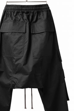 Load image into Gallery viewer, A.F ARTEFACT FRONT ZIP CARGO SAROUEL EASY PANTS (BLACK)