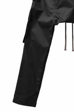 Load image into Gallery viewer, A.F ARTEFACT FRONT ZIP CARGO SAROUEL EASY PANTS (BLACK)