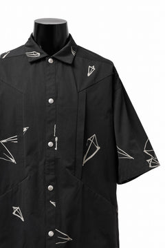 画像をギャラリービューアに読み込む, A.F ARTEFACT PYRA PATTERN PRINT H/S COVER-ALL SHIRT (BLACK)
