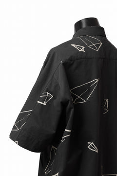 画像をギャラリービューアに読み込む, A.F ARTEFACT PYRA PATTERN PRINT H/S COVER-ALL SHIRT (BLACK)
