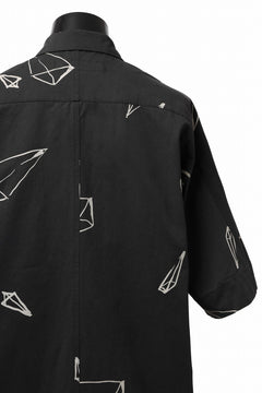 画像をギャラリービューアに読み込む, A.F ARTEFACT PYRA PATTERN PRINT H/S COVER-ALL SHIRT (BLACK)