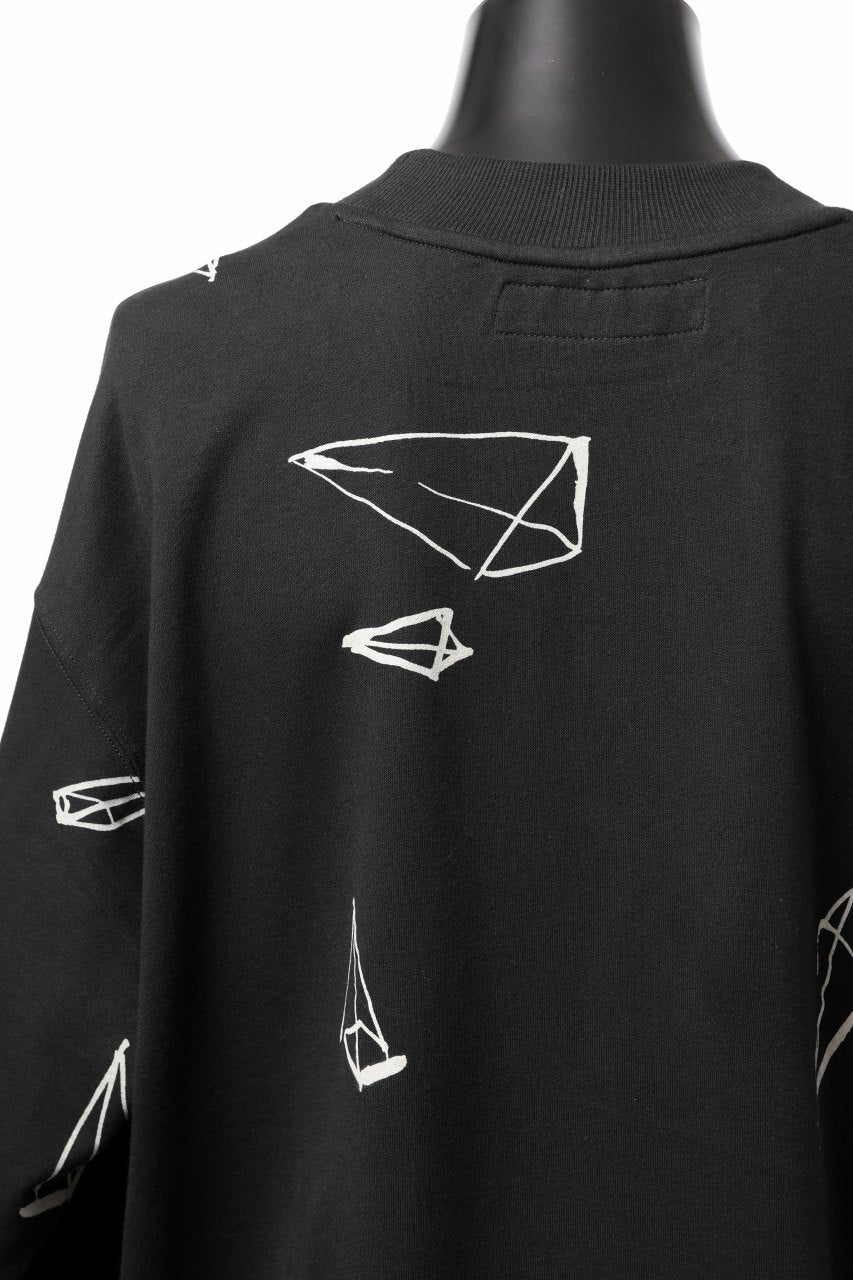 画像をギャラリービューアに読み込む, A.F ARTEFACT PYRA PATTERN PRINT CREW NECK TOPS (BLACK)