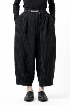 画像をギャラリービューアに読み込む, KLASICA GOSSE TWO TUCKED TROUSERS / LIGHT WEIGHT BLUR STRIPES (INK BLACK)