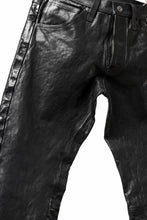 画像をギャラリービューアに読み込む, ISAMU KATAYAMA BACKLASH exclusive TIGHT STRAIGHT LEATHER PANTS / GARMENT DYED - ITALY SHOULDER (BLACK)