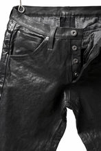 画像をギャラリービューアに読み込む, ISAMU KATAYAMA BACKLASH exclusive TIGHT STRAIGHT LEATHER PANTS / GARMENT DYED - ITALY SHOULDER (BLACK)