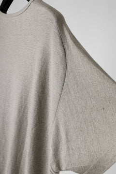 Load image into Gallery viewer, CAPERTICA OVERSIZED ASYMMETRY TEE / LINEN HEAVY JERSEY (KINARI)