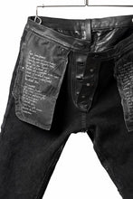 画像をギャラリービューアに読み込む, ISAMU KATAYAMA BACKLASH exclusive TIGHT STRAIGHT LEATHER PANTS / GARMENT DYED - ITALY SHOULDER (BLACK)