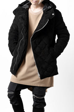 画像をギャラリービューアに読み込む, ISAMU KATAYAMA BACKLASH HOODED DOWN JACKET / KANGAROO REVERSE + POLISH WHITE GOOSE (BLACK)