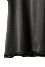 画像をギャラリービューアに読み込む, Hannibal. Hidden Button Placket T-Shirt / adrian 111. (STONE)