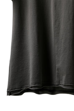 画像をギャラリービューアに読み込む, Hannibal. Hidden Button Placket T-Shirt / adrian 111. (STONE)