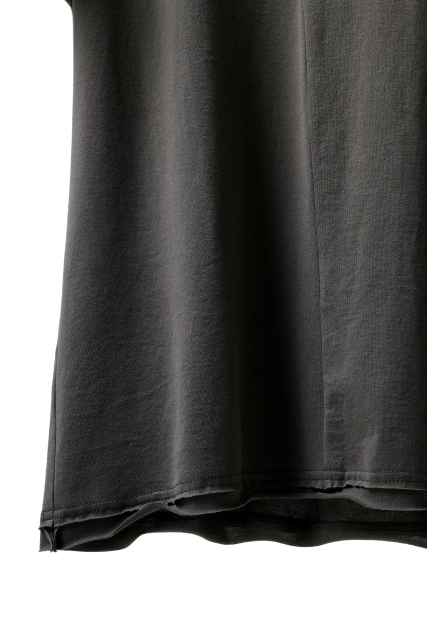 画像をギャラリービューアに読み込む, Hannibal. Hidden Button Placket T-Shirt / adrian 111. (STONE)