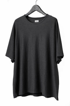 Load image into Gallery viewer, CAPERTICA OVERSIZED ASYMMETRY TEE / LINEN HEAVY JERSEY (ANTIQUE BLACK)