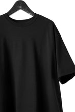 Load image into Gallery viewer, CAPERTICA OVERSIZED H/S TEE / SUVIN COTTON COMPACT JERSEY (BLACK)