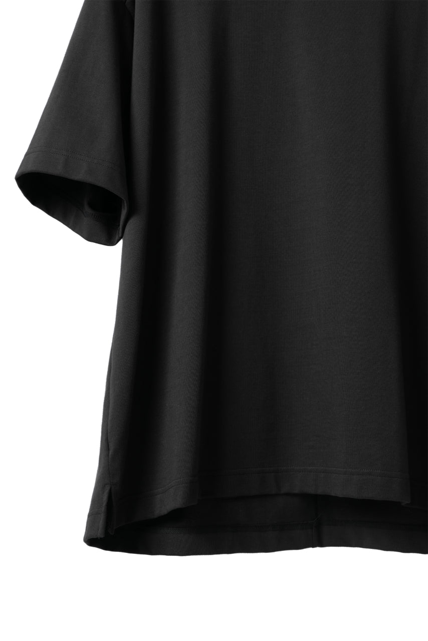 Load image into Gallery viewer, CAPERTICA OVERSIZED H/S TEE / SUVIN COTTON COMPACT JERSEY (CHARCOAL)