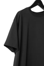 Load image into Gallery viewer, CAPERTICA OVERSIZED H/S TEE / SUVIN COTTON COMPACT JERSEY (CHARCOAL)