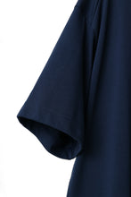 Load image into Gallery viewer, CAPERTICA OVERSIZED H/S TEE / SUVIN COTTON COMPACT JERSEY (NAVY)