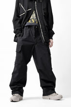 画像をギャラリービューアに読み込む, ISAMU KATAYAMA BACKLASH WIDE CARGO PANTS / STRETCH TYPEWRITER CLOTH (BLACK)