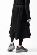 画像をギャラリービューアに読み込む, A.F ARTEFACT TWISTED HAKAMA-CARGO PANTS / COTTON SWEAT (BLACK)