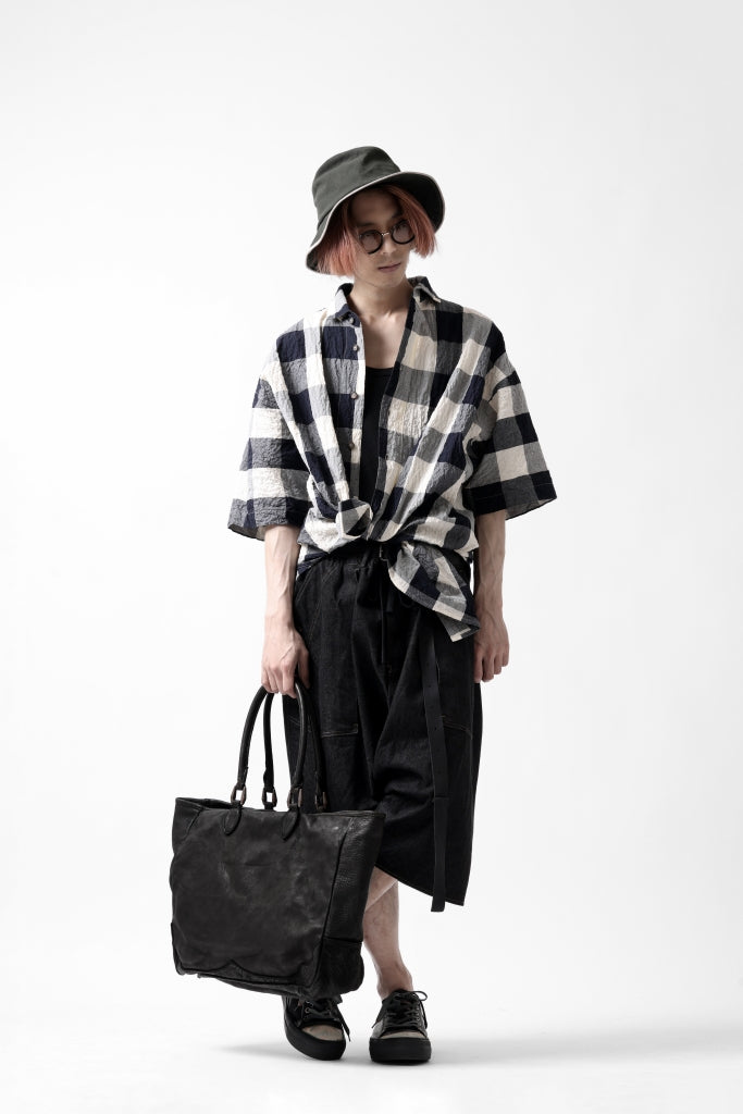 Load image into Gallery viewer, ISAMU KATAYAMA BACKLASH ZIP TOTE BAG / OBJECT DYED ROUGH STEER (BLACK)