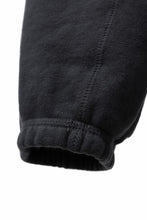 画像をギャラリービューアに読み込む, DEFORMATER.® THREE PROCESSING SWEAT JOGGER PANT - DYED/BIO/FROST EFFECT (VINTAGE BLACK)
