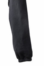 画像をギャラリービューアに読み込む, DEFORMATER.® THREE PROCESSING SWEAT JOGGER PANT - DYED/BIO/FROST EFFECT (VINTAGE BLACK)