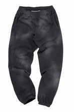 画像をギャラリービューアに読み込む, DEFORMATER.® THREE PROCESSING SWEAT JOGGER PANT - DYED/BIO/FROST EFFECT (VINTAGE BLACK)