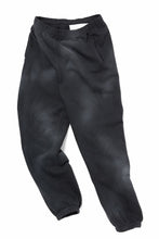 画像をギャラリービューアに読み込む, DEFORMATER.® THREE PROCESSING SWEAT JOGGER PANT - DYED/BIO/FROST EFFECT (VINTAGE BLACK)