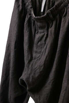 画像をギャラリービューアに読み込む, YUTA MATSUOKA easy darts pants / brushed linen canvas (brown)