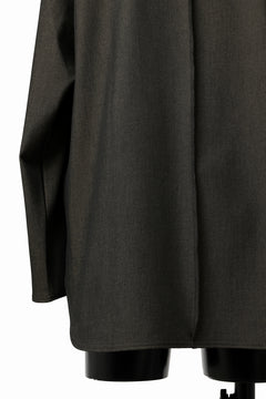 Load image into Gallery viewer, ISAMU KATAYAMA BACKLASH ROUND HEM L/S TOPS / STRETCH HEAT STORAGE FLEECE (KHAKI)