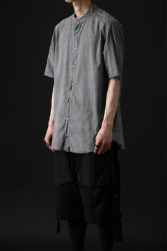 Load image into Gallery viewer, daub SHORT SLEEVE SHIRT / COLD DYED ORGANIC COTTON (GREY)