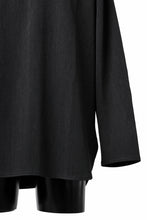 画像をギャラリービューアに読み込む, ISAMU KATAYAMA BACKLASH ROUND HEM L/S TOPS / STRETCH HEAT STORAGE FLEECE (GREY)