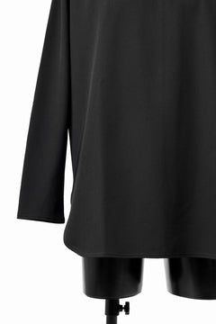 Load image into Gallery viewer, ISAMU KATAYAMA BACKLASH ROUND HEM L/S TOPS / STRETCH FLEECE (BLACK)