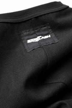 Load image into Gallery viewer, ISAMU KATAYAMA BACKLASH ROUND HEM L/S TOPS / STRETCH FLEECE (BLACK)