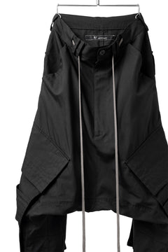 画像をギャラリービューアに読み込む, A.F ARTEFACT D-CLOTCH BIG CARGO CROPPED PANTS (BLACK)