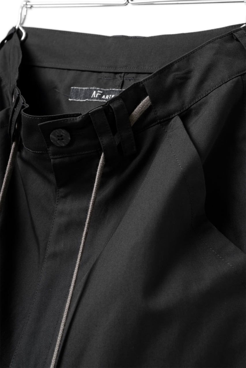 画像をギャラリービューアに読み込む, A.F ARTEFACT D-CLOTCH BIG CARGO CROPPED PANTS (BLACK)